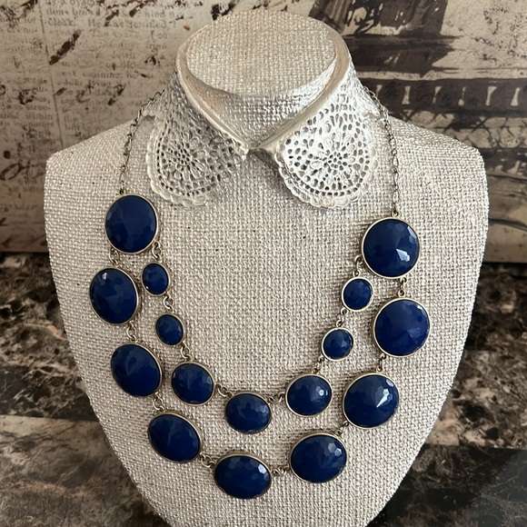 Elegant Blue Statement Necklace EUC - Picture 7 of 9